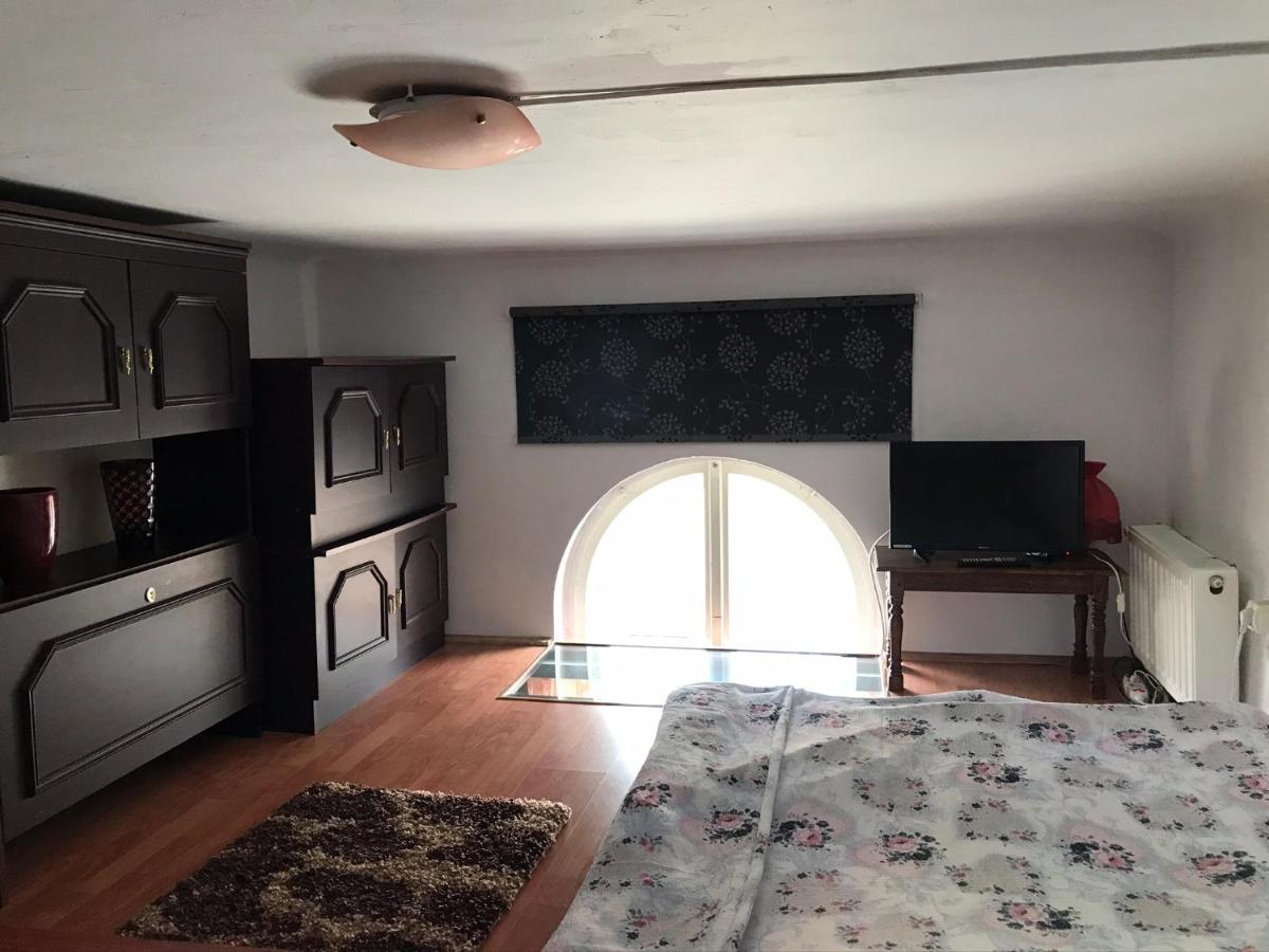 Apartament Andreea Târgu-Mureş Екстериор снимка